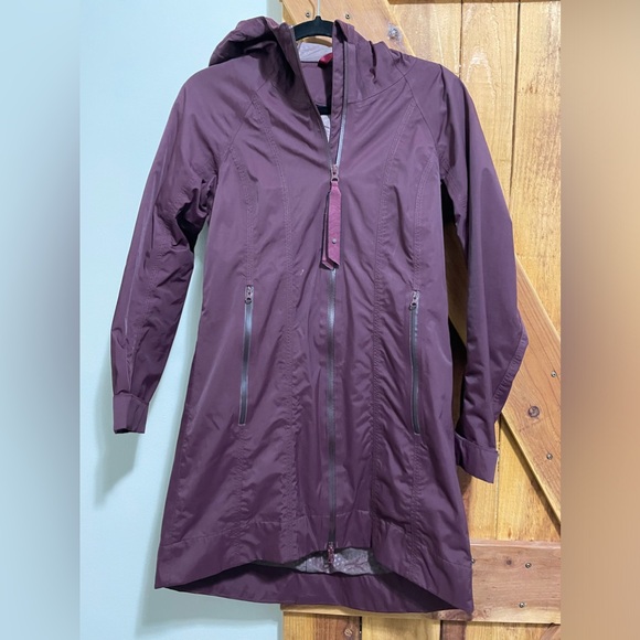 Lulu lemon rain jacket - Picture 2 of 7